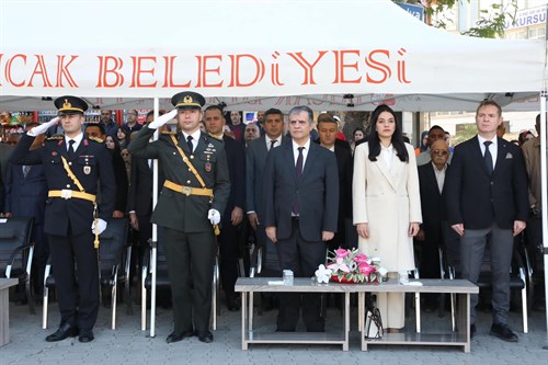 Kaymakam Sn. Bayram GALE, 29 Ekim Cumhuriyet Bayramının 101. Yıldönümü kutlamaları çerçevesinde düzenlenen törene katıldı.